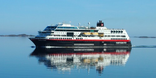 Trollfjord. (Arkivfoto Hurtigruten)