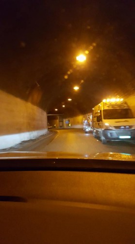 !Sndag klokken 20 ble tunnelen pnet for trafikk. 