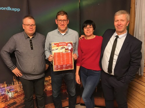 !Gjengen som fikk inn 11 000 kroner i lpet av en radiosending. Fra venstre: Helge Thomassen, Kjell Andreassen, Lill Tove Andreassen og Odd Johnsen.