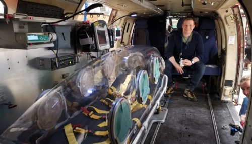 !Smittevernkuvsen og medisinsk leder ved luftambulansebasen i Troms, Brd Rannestad. (Foto: Dag Ketil Henriksen, UNN) 