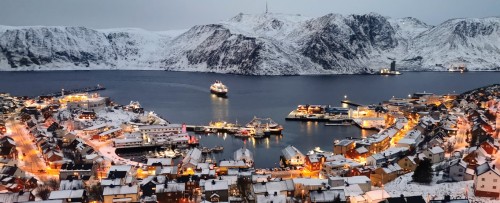 !Er Honningsvg havn godt utnyttet til liggeplasser for fiskeflten og kunne deler av Honningsvg brygge blitt en servicestasjon for fiskerne? Foto: Bernt-Aksel Jensen