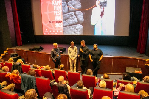 !Mange i Nordkapp ville se filmen lrdag kveld. 