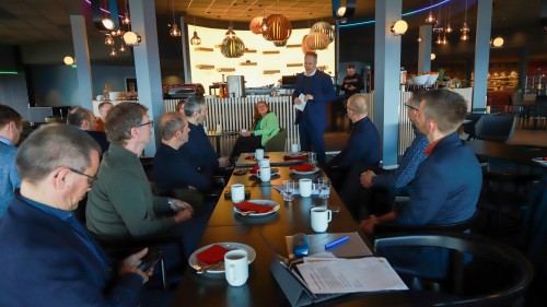 !Jon-Ivar Nygrd oppsummerer mte p Nordkapp-platet der Arbeiderpartiet hadde invitert nringsliv og andre til  komme med innspill til statsrden.