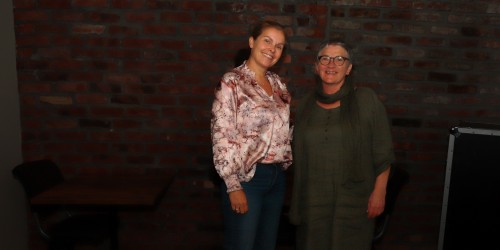 Fra venstre: Elin Ekrol og Eli Skaatun. 