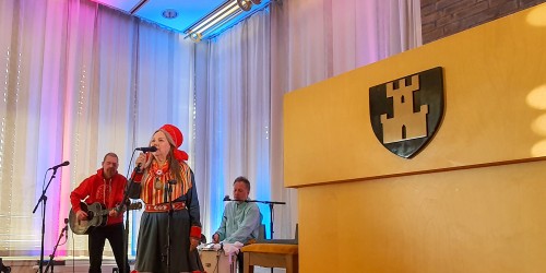 !Mari Boine med band.