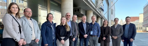 !P bildet fra venstre: Marita Sedeniussen, Arnstein Nss, Jonette Braathen (ansattes representant), Ida Marie Grape, Tom Vegar Kiil, Roger Hansen, Rolf Guttorm Kristoffersen (leder), Ola Andreas Dahle, Ida Sandvik, Ida Pollan Thowsen (statens kontrollr), Jan Roger Lerbukt (nestleder). Lisbeth Kristine Hansen var ikke til stede. (Foto Lisbeth Nikolaisen Drot)