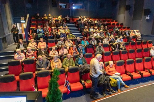 !Nordkapp kino og kultursal torsdag kveld.
