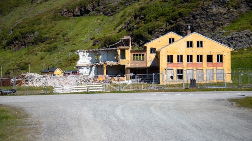 !Slik var bygningen 30. juni i r. 