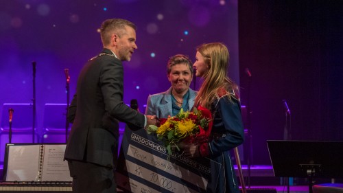 !fra venstre Jan Morten Hansen, Eli Nilsen og Ronja Kjosbakken