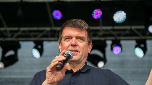 !Henry Ingilæ på bryggefestivalen i Skarsvåg.