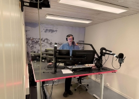 25-01-raymond-studio1