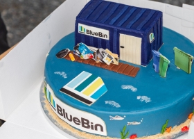 bluebindkake5