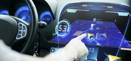 Berøringsskjerm i bilen farligere enn vi tror Berøringsskjerm i bilen farligere enn vi tror