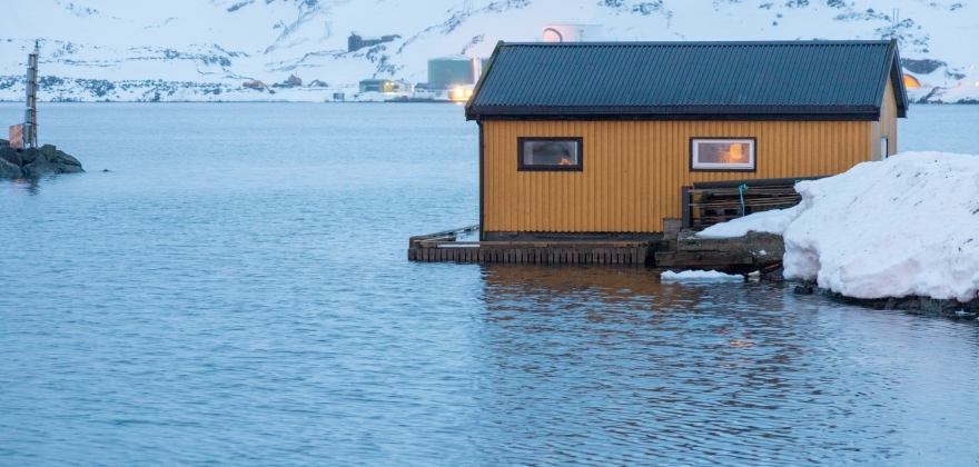 Høy vannstand tirsdag Høy vannstand tirsdag