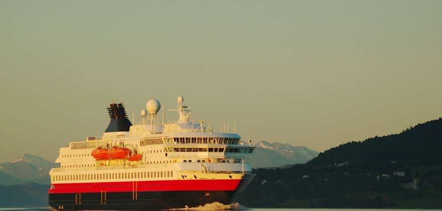 Hurtigruten trapper opp til full drift i juli Hurtigruten trapper opp til full drift i juli