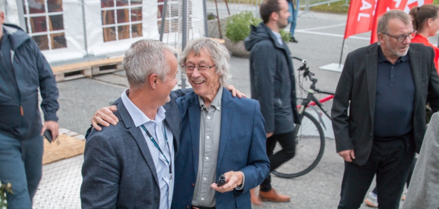 Billetter igjen – Tre Korte På Ett År Billetter igjen – Tre Korte På Ett År