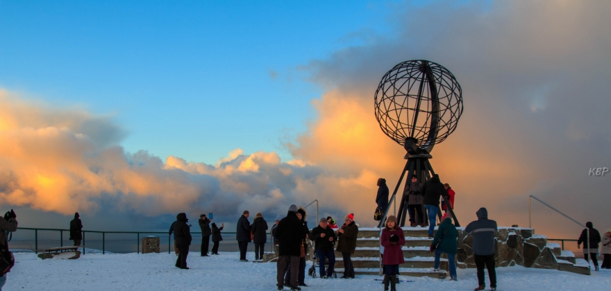 Ber gjestene bruke munnbind  Ber gjestene bruke munnbind