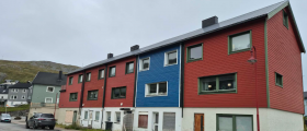 Fylkeskommunen anbefaler helhetlig fargesettingsplan for rekkehuset Fylkeskommunen anbefaler helhetlig fargesettingsplan for rekkehuset