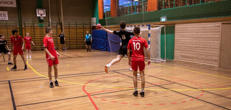 Seks håndballkamper i Honningsvåg på lørdag Seks håndballkamper i Honningsvåg på lørdag