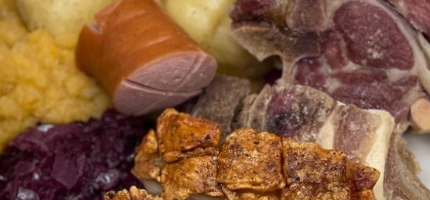 Inviterer til gratis julebord Inviterer til gratis julebord