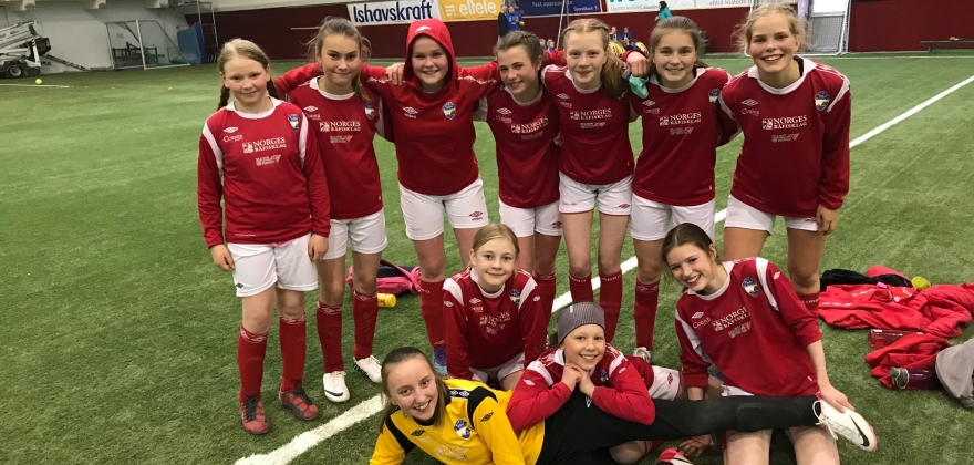 Fornøyde jenter Fornøyde jenter