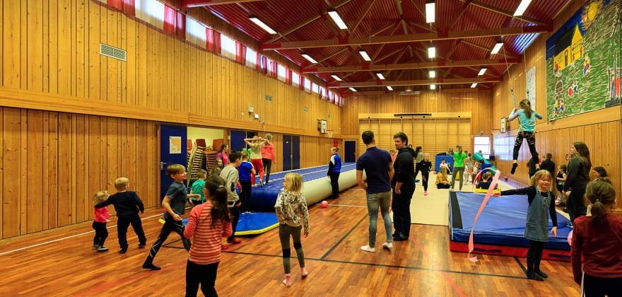 Ønsker en avklaring av eierforholdene for Storbukt grendehus  Ønsker en avklaring av eierforholdene for Storbukt grendehus