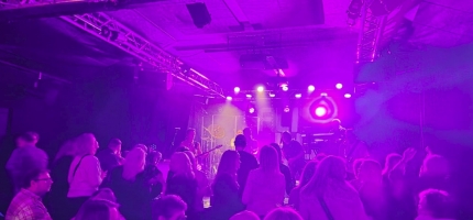 Flip Trip fylte Perleporten Kulturhus på lørdag  Flip Trip fylte Perleporten Kulturhus på lørdag
