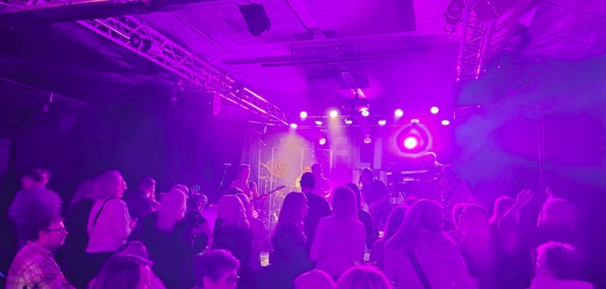 Flip Trip fylte Perleporten Kulturhus på lørdag Flip Trip fylte Perleporten Kulturhus på lørdag