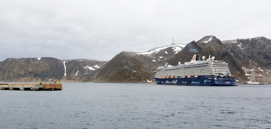 Mener Hurtigruten delegger for hele cruisenring
