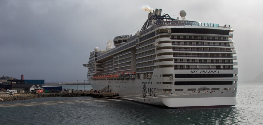 Se bildene av skadene  Se bildene av skadene