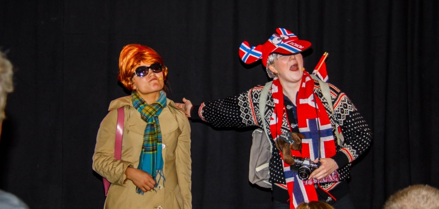 Teater som sommerjobb? Teater som sommerjobb?