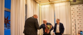 Frist for å nominere til hederspris Frist for å nominere til hederspris
