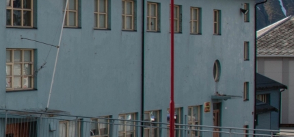 Åpner nyrenovert ungdomsklubb Åpner nyrenovert ungdomsklubb