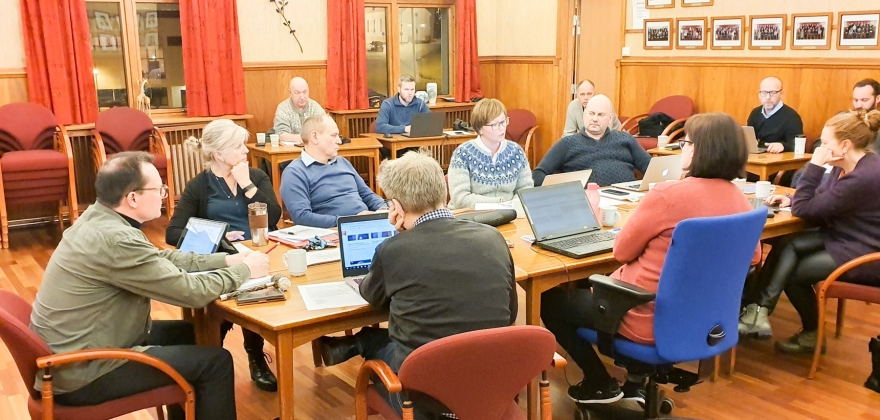 Vurderer alle stillingene Vurderer alle stillingene