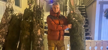 Selger juletre også i år Selger juletre også i år