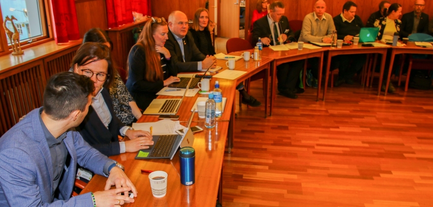 Krever lovlighetskontroll av bygge- og deleforbudet Krever lovlighetskontroll av bygge- og deleforbudet