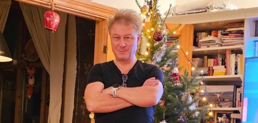 Ikke brenn juletreet i peisen Ikke brenn juletreet i peisen