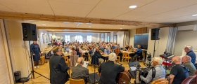 Fullsatt festivalkafe Fullsatt festivalkafe