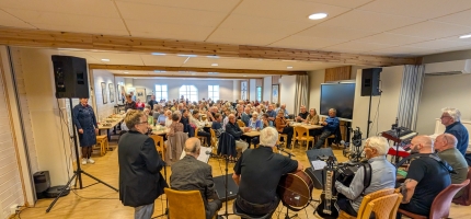 Fullsatt festivalkafe Fullsatt festivalkafe