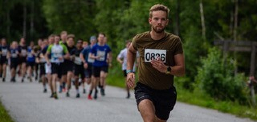 Vis hensyn på E6 sør for Lakselv på lørdag Vis hensyn på E6 sør for Lakselv på lørdag