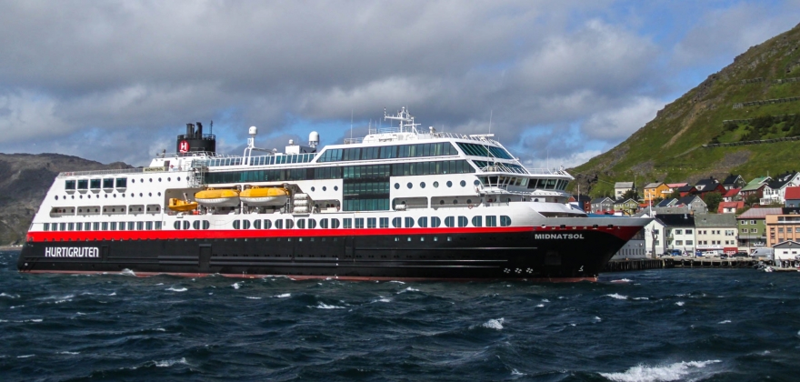 Hurtigruten dobler kapasiteten til Svalbard, setter inn Midnatsol i 2026 Hurtigruten dobler kapasiteten til Svalbard, setter inn Midnatsol i 2026