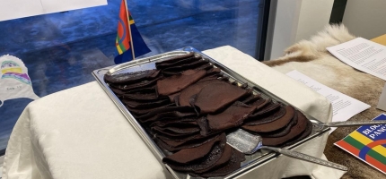 Ap og Sp vil gi informasjon om hvor maten kommer fra på restaurant Ap og Sp vil gi informasjon om hvor maten kommer fra på restaurant