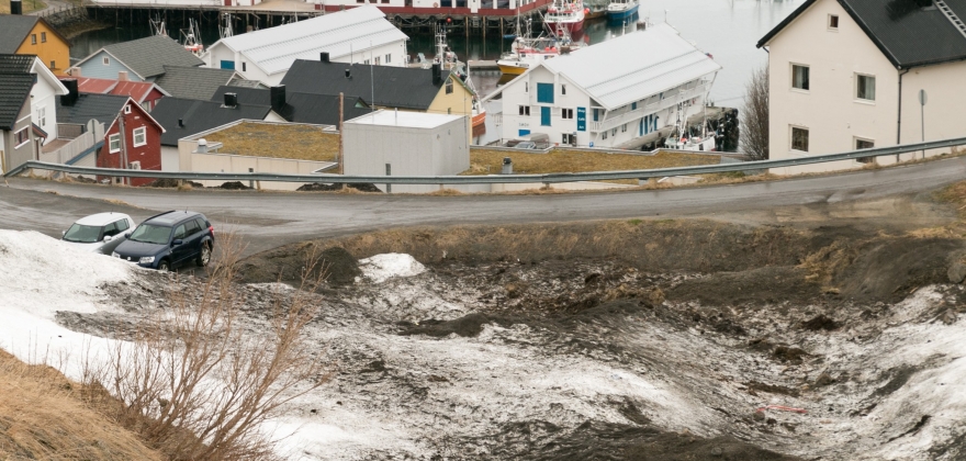 Fraråder ferdsel i daler med snø Fraråder ferdsel i daler med snø