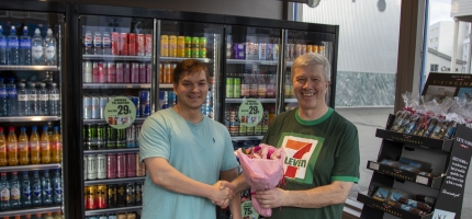 Verdens nordligste 7‑Eleven åpnet i Honningsvåg Verdens nordligste 7‑Eleven åpnet i Honningsvåg