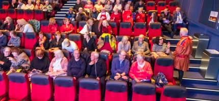 Har flyttet søndagens forestillinger til lørdag Har flyttet søndagens forestillinger til lørdag