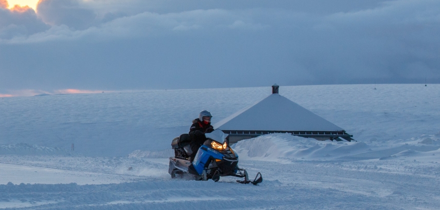 Grieg Seafood har fått tillatelse til bruk av snøskuter  Grieg Seafood har fått tillatelse til bruk av snøskuter