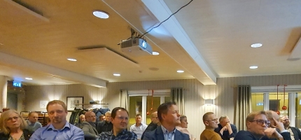 Fullt hus! Fullt hus!