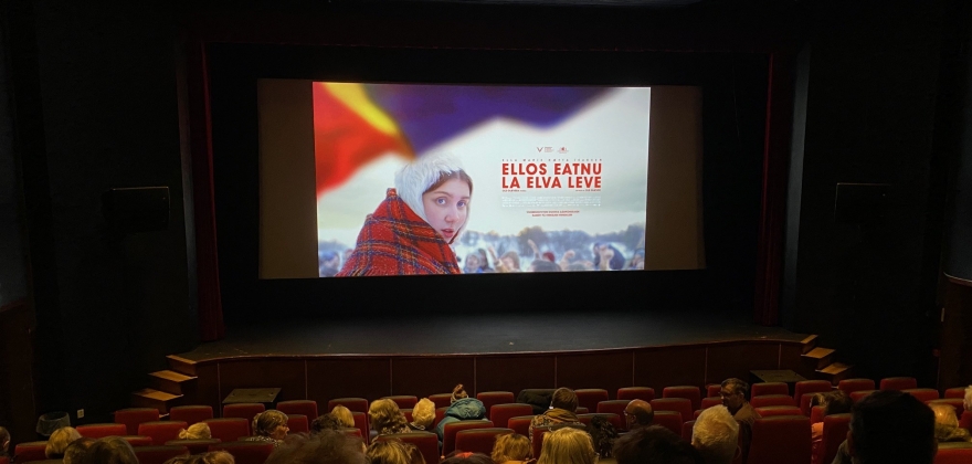 81 personer var på førpremieren av «La elva leve» 81 personer var på førpremieren av «La elva leve»