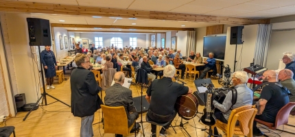 Markerer eldredagen i Honningsvåg Markerer eldredagen i Honningsvåg