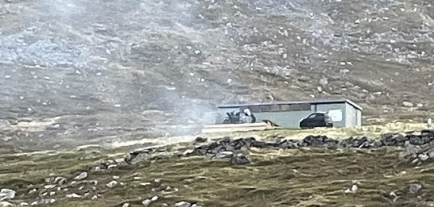 Ungdommer burner på platten til Nordkapptrappa Ungdommer burner på platten til Nordkapptrappa